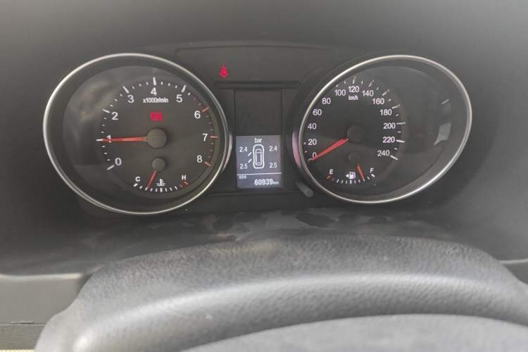 Used Haval M6 2019 1.5T Manual Two-Wheel Drive Urban Version China VI Standard Odometer Close Up