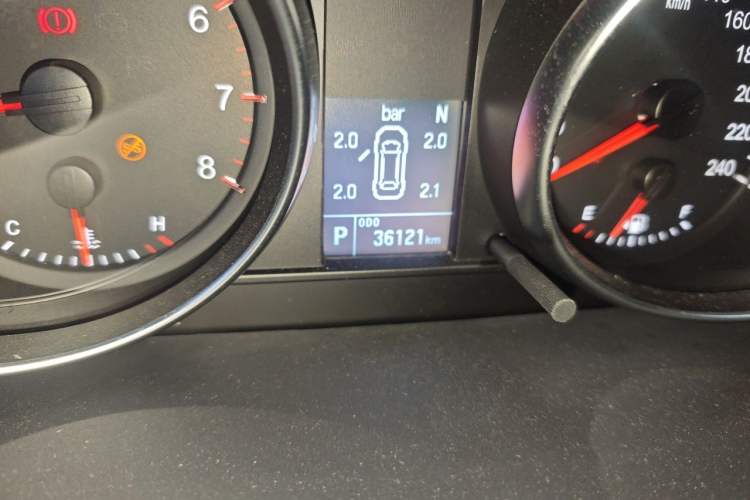 Used Haval M6 2019 1.5T DCT Two-Wheel Drive Elite Version China VI Standard Odometer Close Up