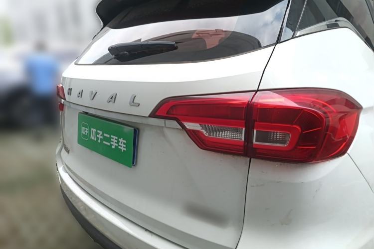 Used Haval M6 2019 1.5T DCT Two-Wheel Drive Value Edition China VI Standard Rear