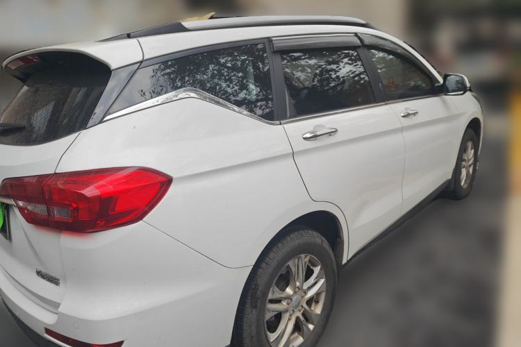Used Haval M6 2019 1.5T Manual Two-Wheel Drive Elite Version China VI Standard Rear Right 45 Deg