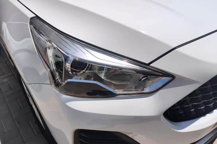 Used Haval M6 2019 1.5T DCT Two-Wheel Drive Elite Version China VI Standard Right Front Headlight