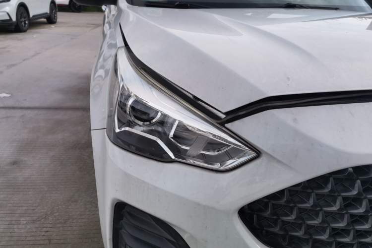 Used Haval M6 2019 1.5T DCT Two-Wheel Drive Elite Version China VI Standard Right Front Headlight