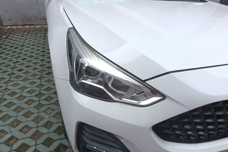 Used Haval M6 2019 1.5T DCT Two-Wheel Drive Value Edition China VI Standard Right Front Headlight