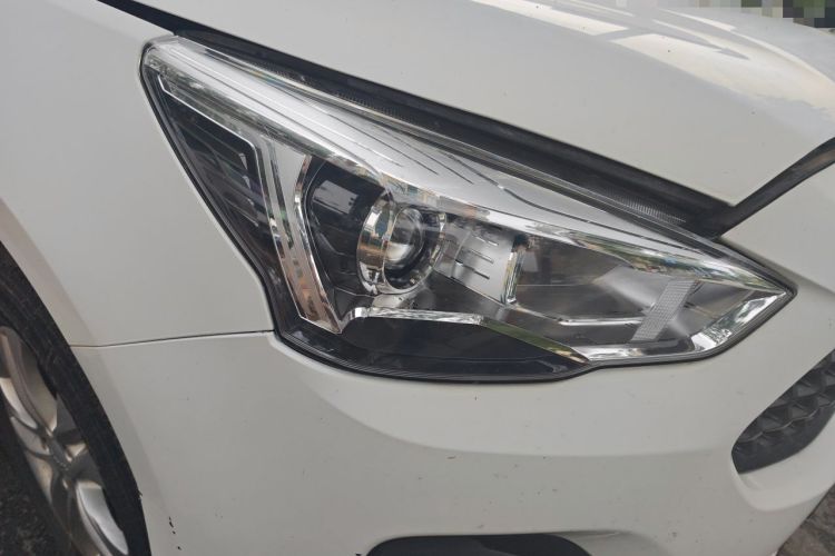 Used Haval M6 2019 1.5T DCT Two-Wheel Drive Elite Version China V Standard Right Front Headlight