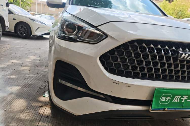 Used Haval M6 2019 1.5T DCT Two-Wheel Drive Value Edition China VI Standard Right Front Headlight