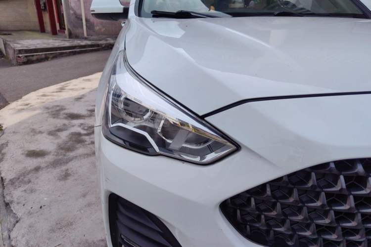 Used Haval M6 2019 1.5T DCT Two-Wheel Drive Elite Version China V Standard Right Front Headlight
