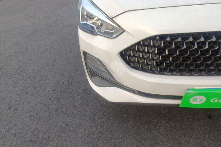 Used Haval M6 2019 1.5T DCT Two-Wheel Drive Value Edition China VI Standard Right Front Headlight