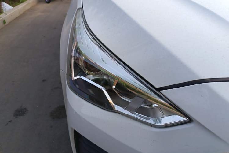 Used Haval M6 2019 1.5T DCT Two-Wheel Drive Value Edition China VI Standard Right Front Headlight