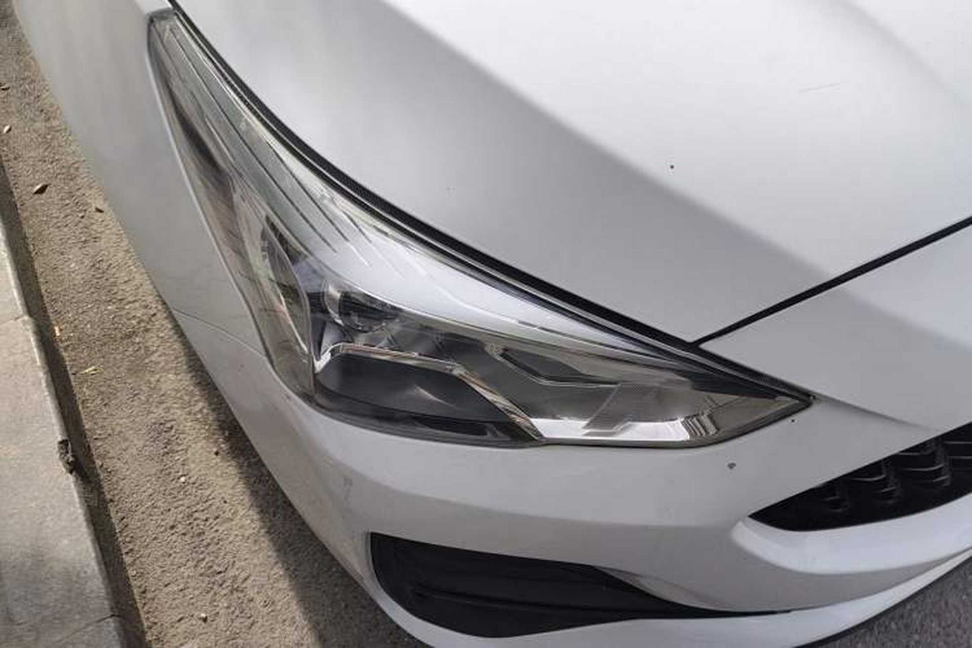 Used Haval M6 2019 1.5T DCT Two-Wheel Drive Elite Version China VI Standard Right Front Headlight