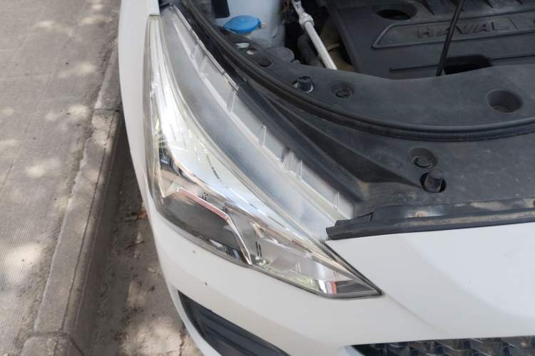 Used Haval M6 2019 1.5T DCT Two-Wheel Drive Elite Version China V Standard Right Front Headlight