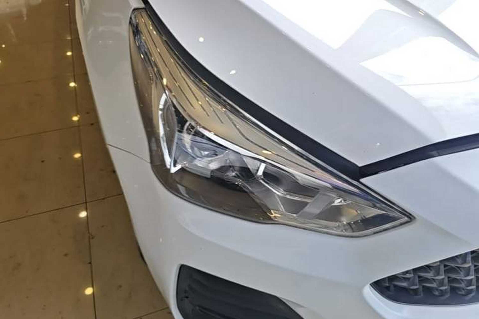 Used Haval M6 2019 1.5T DCT Two-Wheel Drive Value Edition China VI Standard Right Front Headlight
