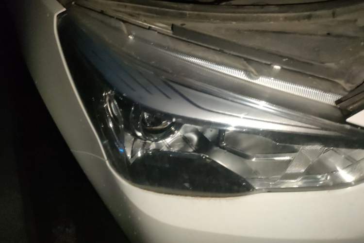 Used Haval M6 2019 1.5T DCT Two-Wheel Drive Value Edition China VI Standard Right Front Headlight