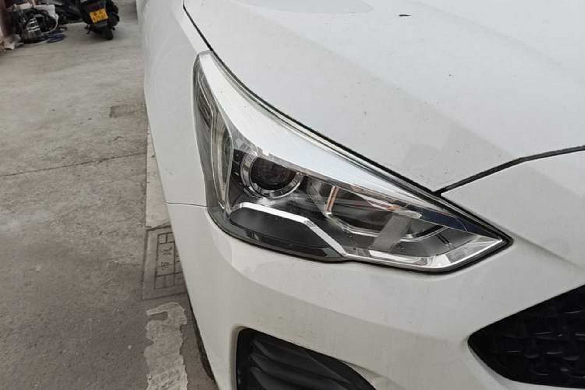 Used Haval M6 2019 1.5T Manual Two-Wheel Drive Elite Version China VI Standard Right Front Headlight