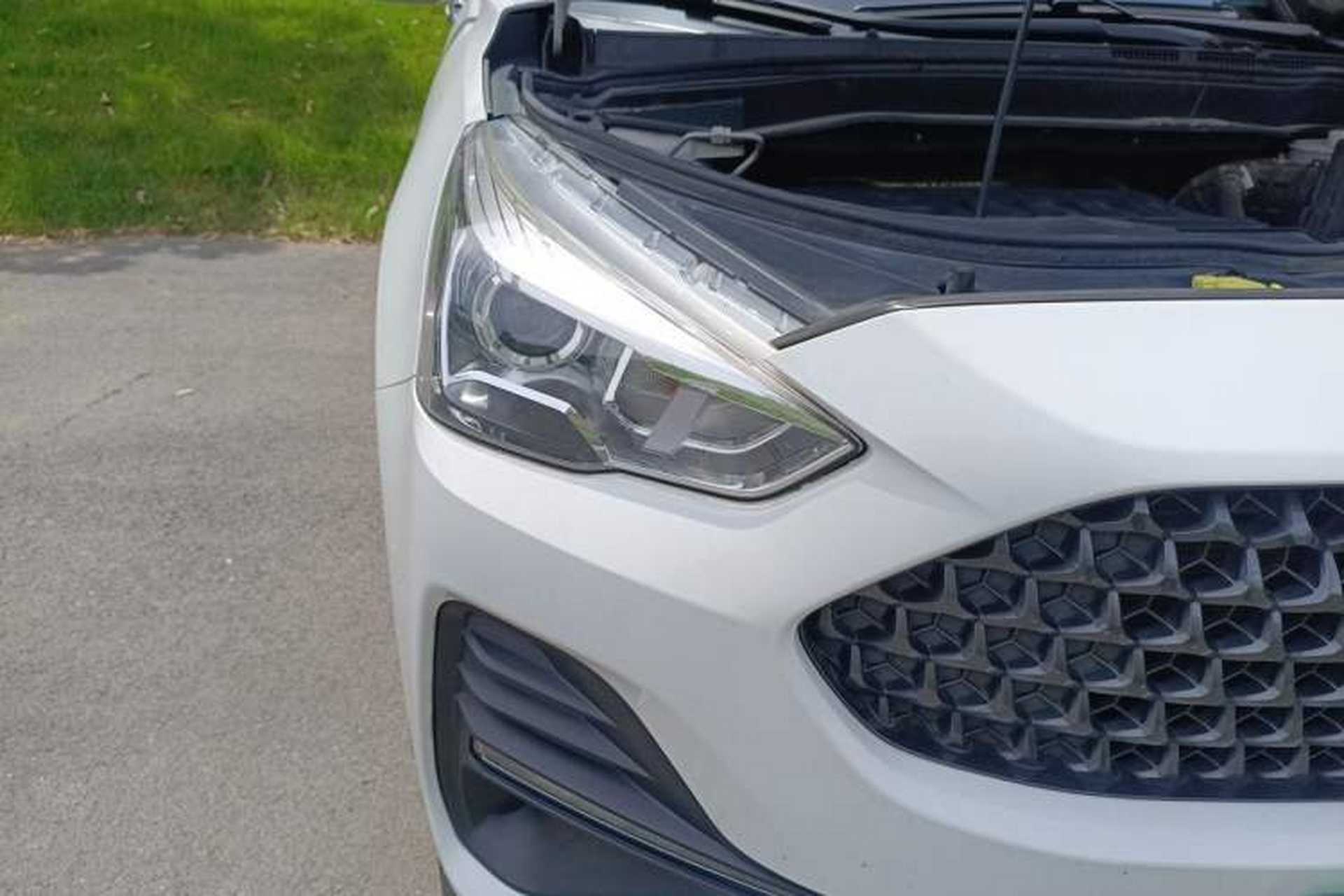 Used Haval M6 2019 1.5T DCT Two-Wheel Drive Value Edition China VI Standard Right Front Headlight