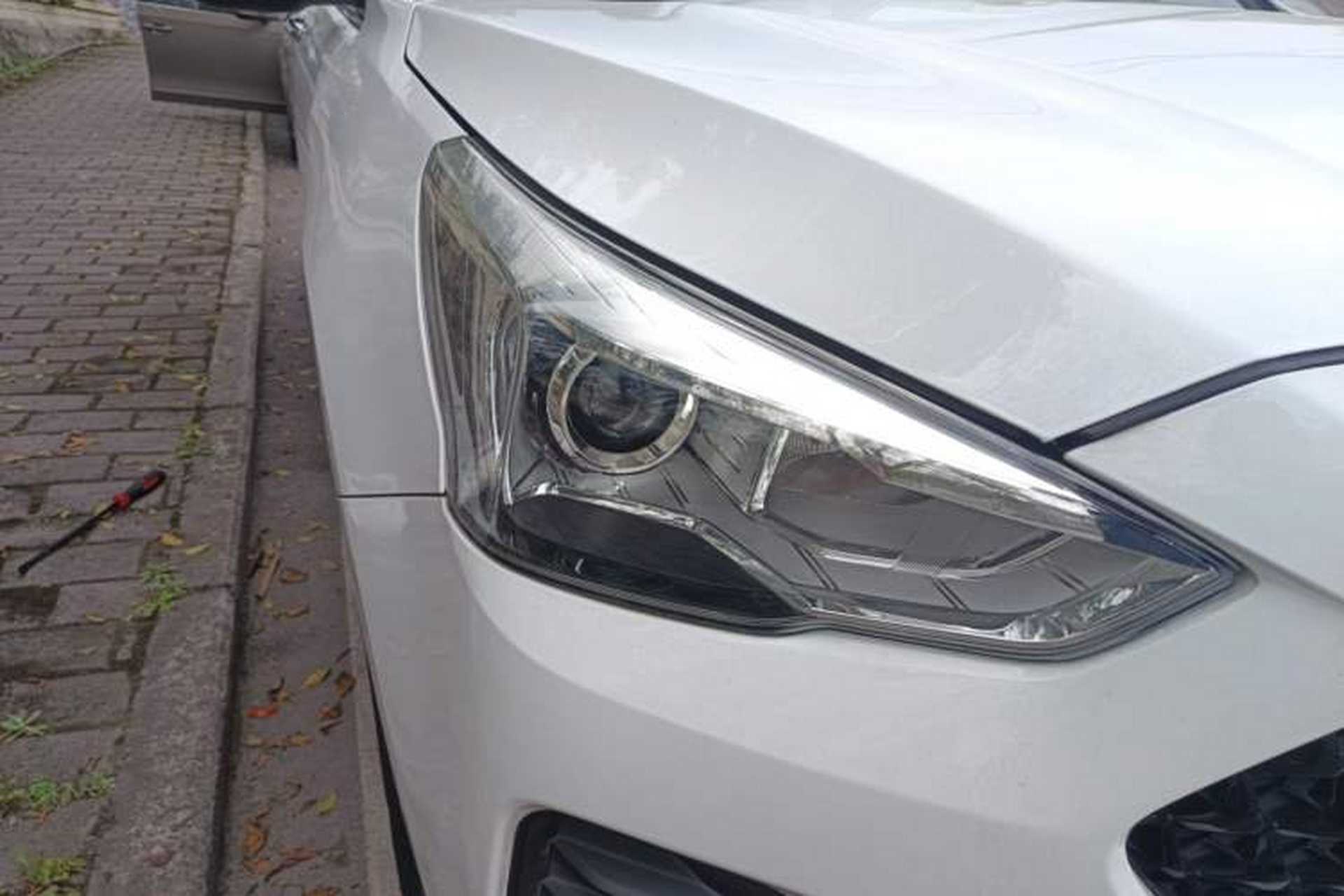 Used Haval M6 2019 1.5T DCT Two-Wheel Drive Elite Version China VI Standard Right Front Headlight