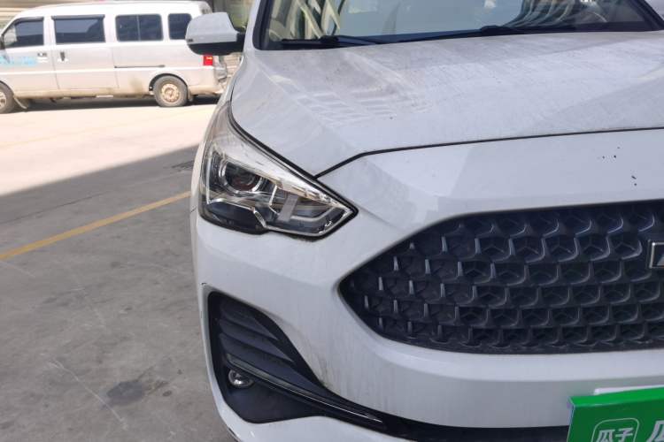 Used Haval M6 2019 1.5T Manual Two-Wheel Drive Elite Version China V Standard Right Front Headlight