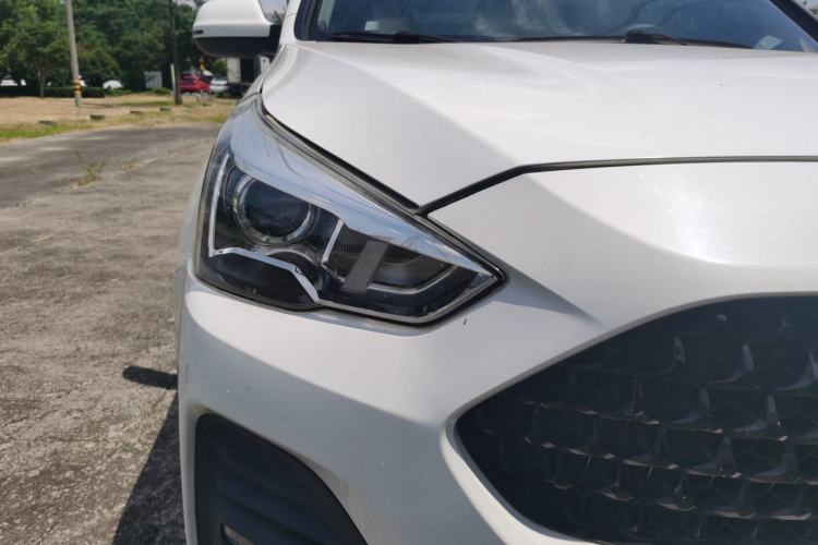 Used Haval M6 2019 1.5T Manual Two-Wheel Drive Elite Version China VI Standard Right Front Headlight