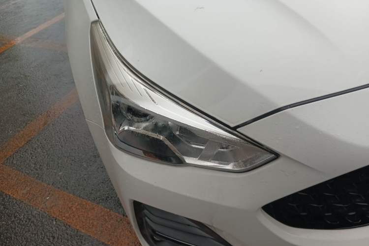 Used Haval M6 2019 1.5T DCT Two-Wheel Drive Elite Version China VI Standard Right Front Headlight