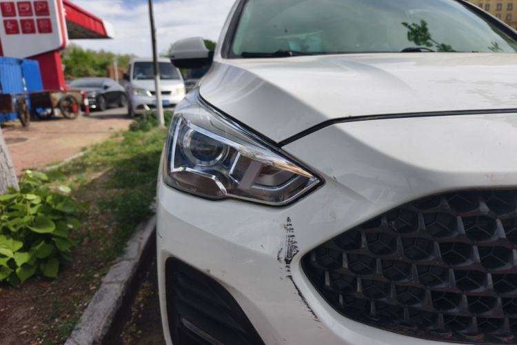 Used Haval M6 2019 1.5T DCT Two-Wheel Drive Value Edition China VI Standard Right Front Headlight