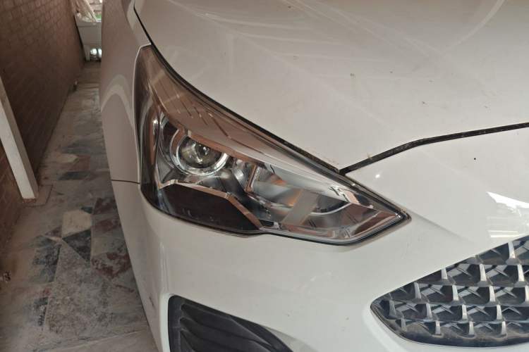 Used Haval M6 2019 1.5T DCT Two-Wheel Drive Value Edition China VI Standard Right Front Headlight