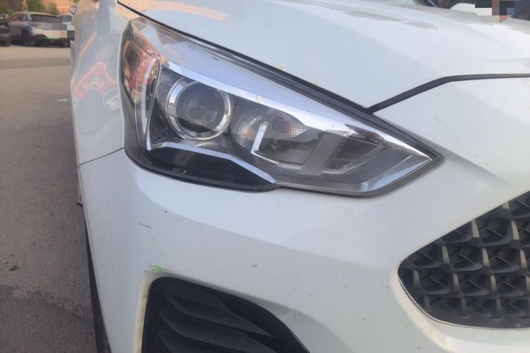 Used Haval M6 2019 1.5T DCT Two-Wheel Drive Elite Version China VI Standard Right Front Headlight