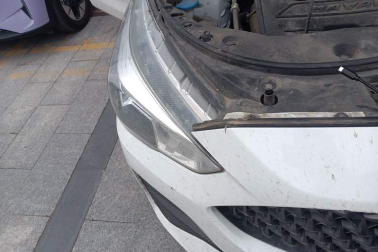 Used Haval M6 2019 1.5T DCT Two-Wheel Drive Value Edition China VI Standard Right Front Headlight