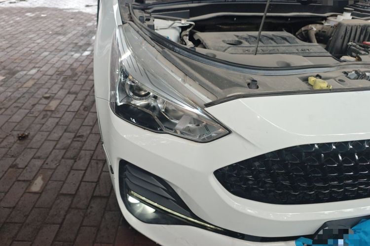 Used Haval M6 2019 1.5T DCT Two-Wheel Drive Elite Version China VI Standard Right Front Headlight
