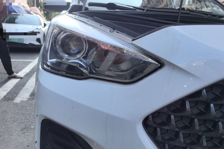 Used Haval M6 2019 1.5T DCT Two-Wheel Drive Value Edition China VI Standard Right Front Headlight