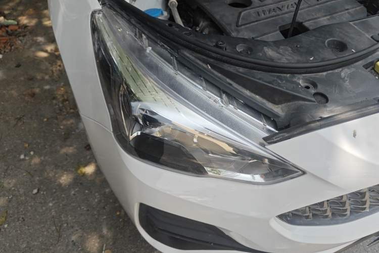Used Haval M6 2019 1.5T Manual Two-Wheel Drive Urban Version China VI Standard Right Front Headlight