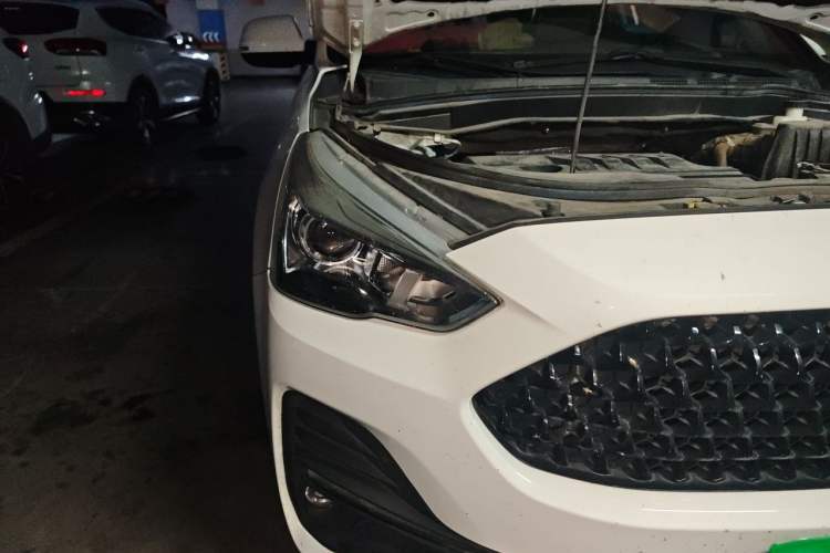 Used Haval M6 2019 1.5T Manual Two-Wheel Drive Elite Version China V Standard Right Front Headlight