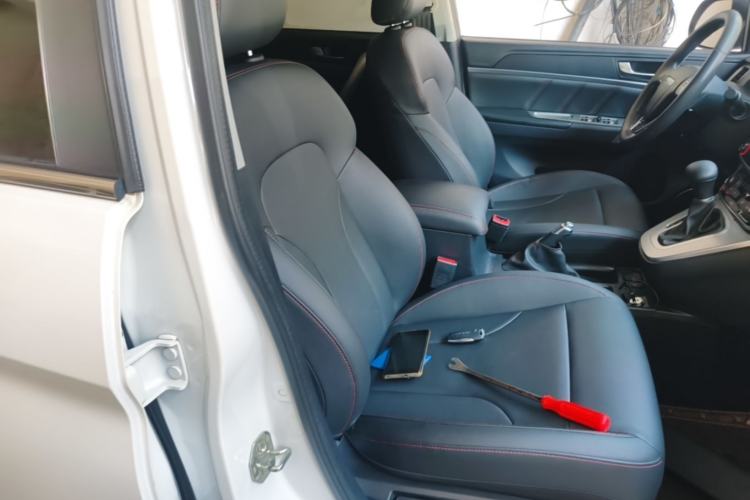 Used Haval M6 2019 1.5T DCT Two-Wheel Drive Value Edition China VI Standard Right Front Seat