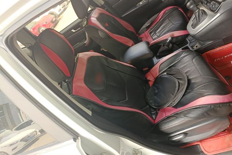 Used Haval M6 2019 1.5T DCT Two-Wheel Drive Value Edition China VI Standard Right Front Seat
