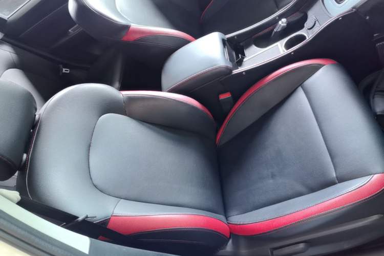 Used Haval M6 2019 1.5T DCT Two-Wheel Drive Urban Version China VI Standard Right Front Seat