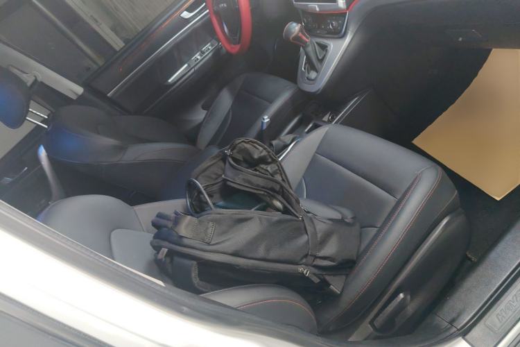Used Haval M6 2019 1.5T DCT Two-Wheel Drive Value Edition China VI Standard Right Front Seat