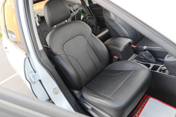 Used Haval M6 2019 1.5T Manual Two-Wheel Drive Elite Version China VI Standard Right Front Seat
