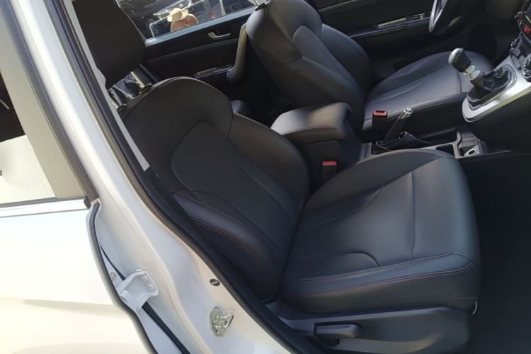 Used Haval M6 2019 1.5T Manual Two-Wheel Drive Elite Version China VI Standard Right Front Seat