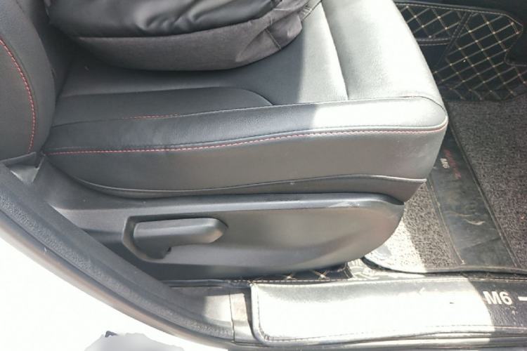 Used Haval M6 2019 1.5T Manual Two-Wheel Drive Elite Version China VI Standard Right Front Seat