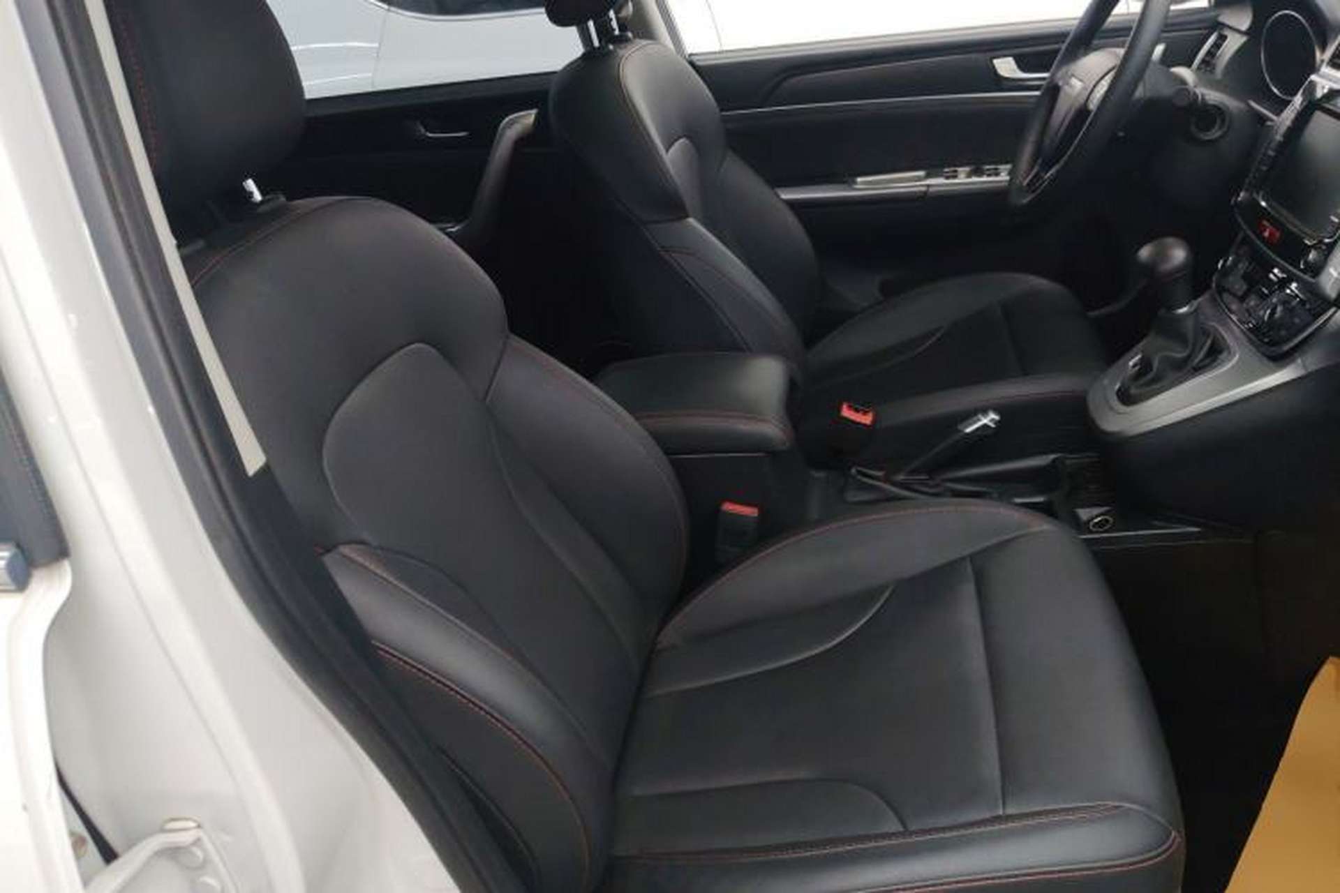 Used Haval M6 2019 1.5T DCT Two-Wheel Drive Elite Version China VI Standard Right Front Seat