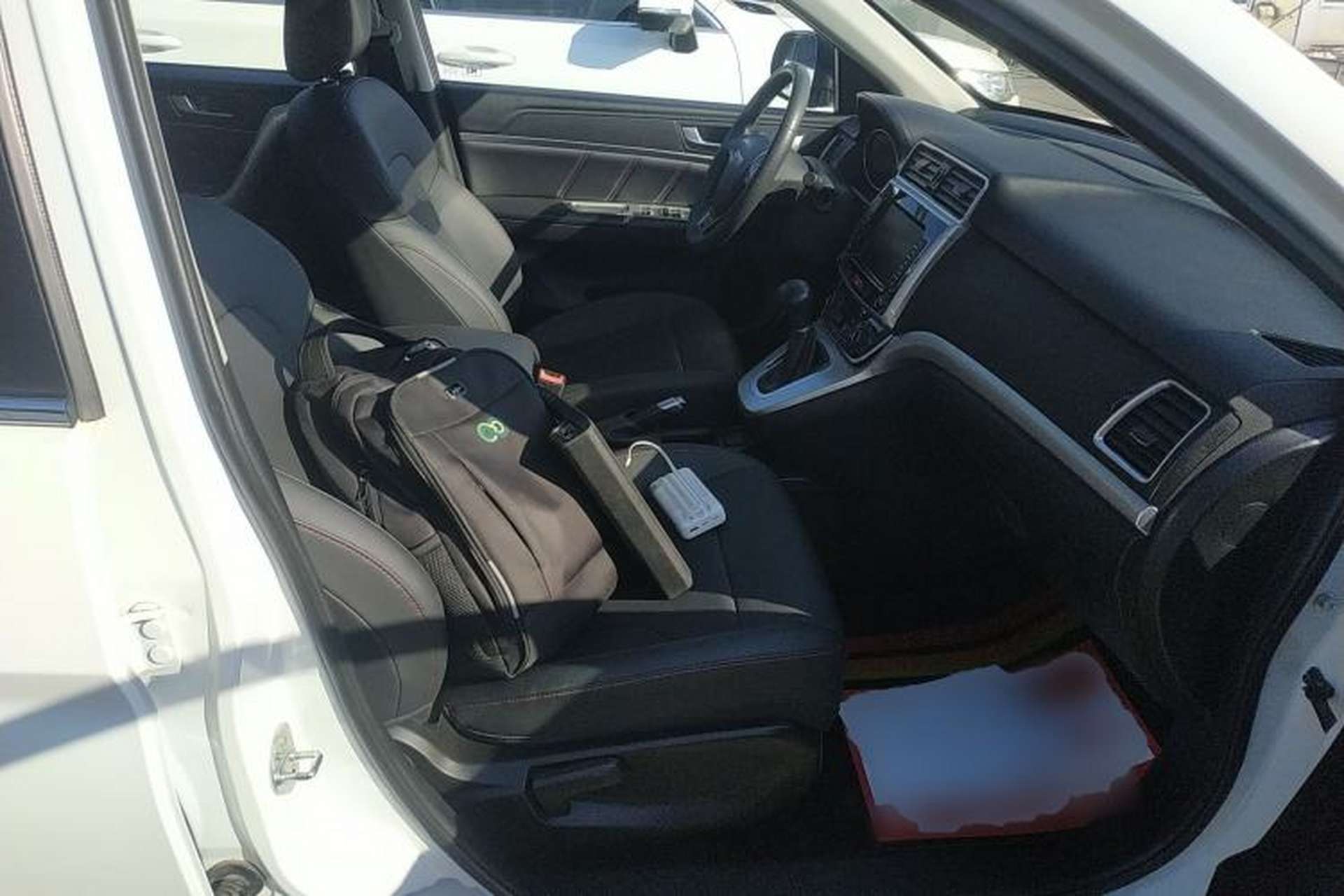 Used Haval M6 2019 1.5T DCT Two-Wheel Drive Value Edition China VI Standard Right Front Seat