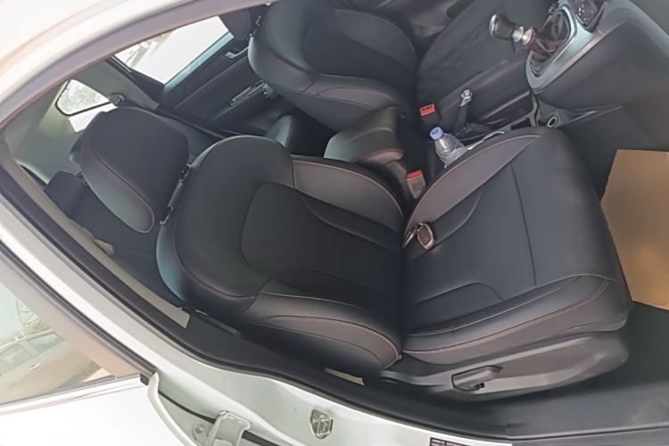Used Haval M6 2019 1.5T Manual Two-Wheel Drive Elite Version China VI Standard Right Front Seat