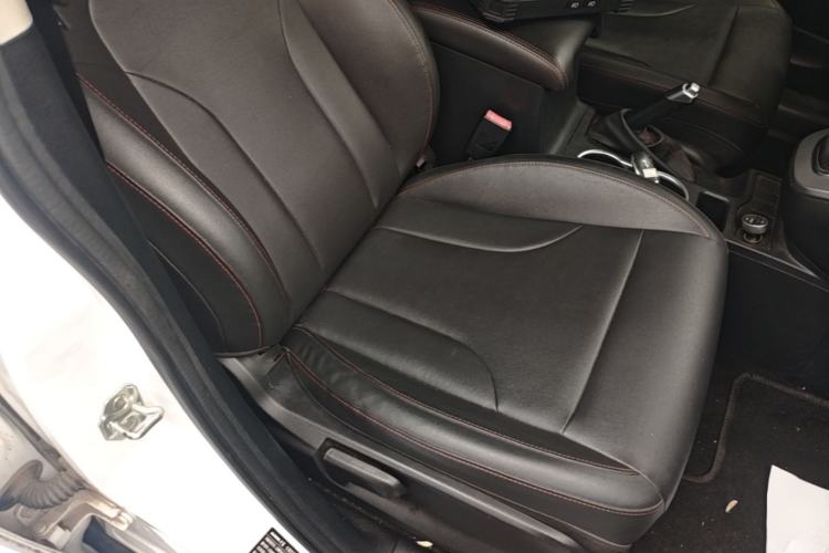 Used Haval M6 2019 1.5T Manual Two-Wheel Drive Elite Version China VI Standard Right Front Seat