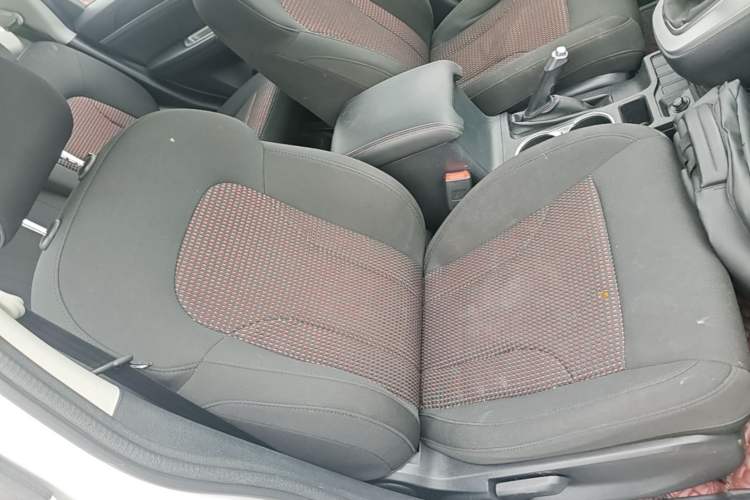Used Haval M6 2019 1.5T Manual Two-Wheel Drive Urban Version China VI Standard Right Front Seat