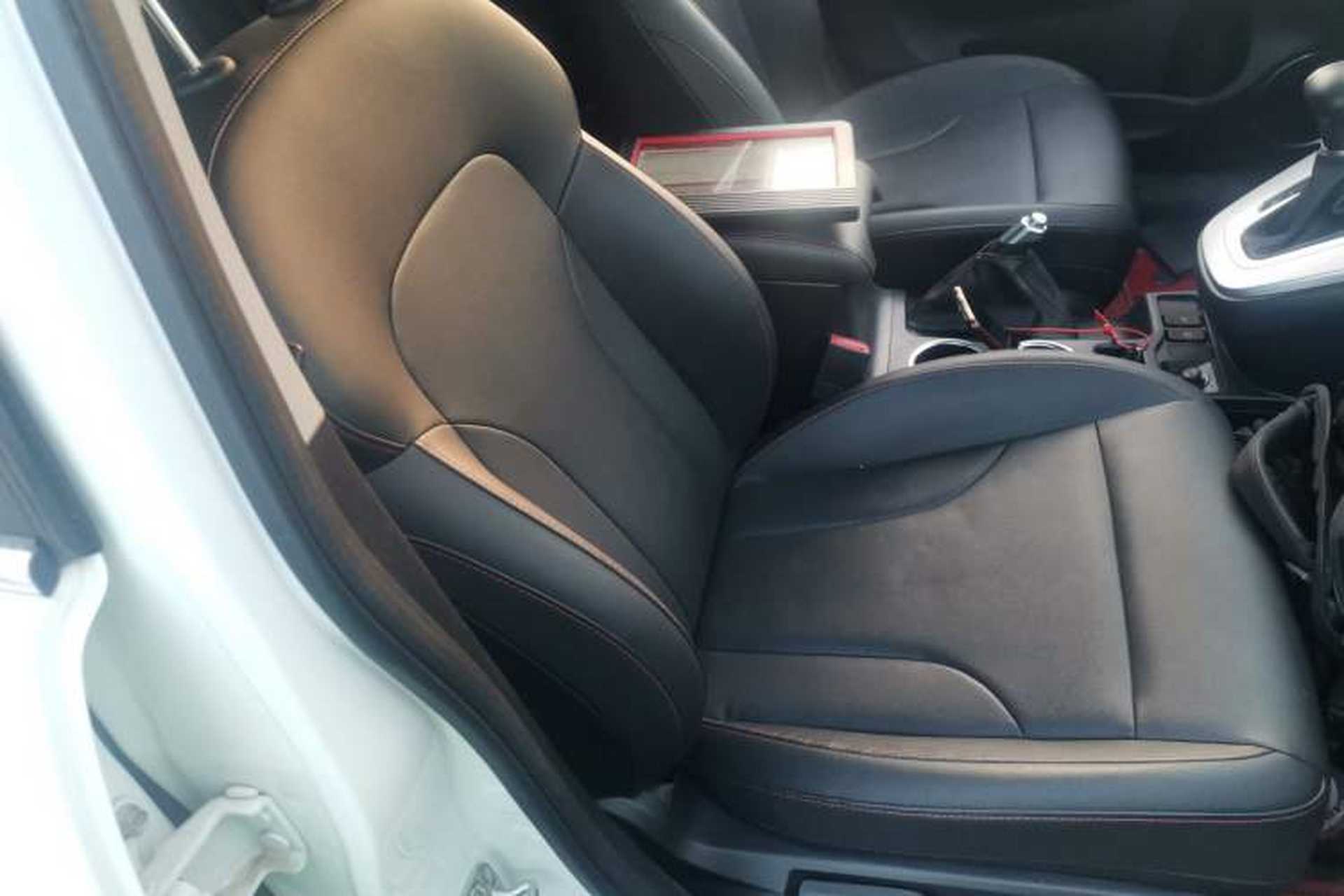 Used Haval M6 2019 1.5T DCT Two-Wheel Drive Elite Version China VI Standard Right Front Seat