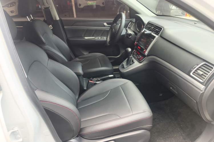 Used Haval M6 2019 1.5T DCT Two-Wheel Drive Value Edition China VI Standard Right Front Seat