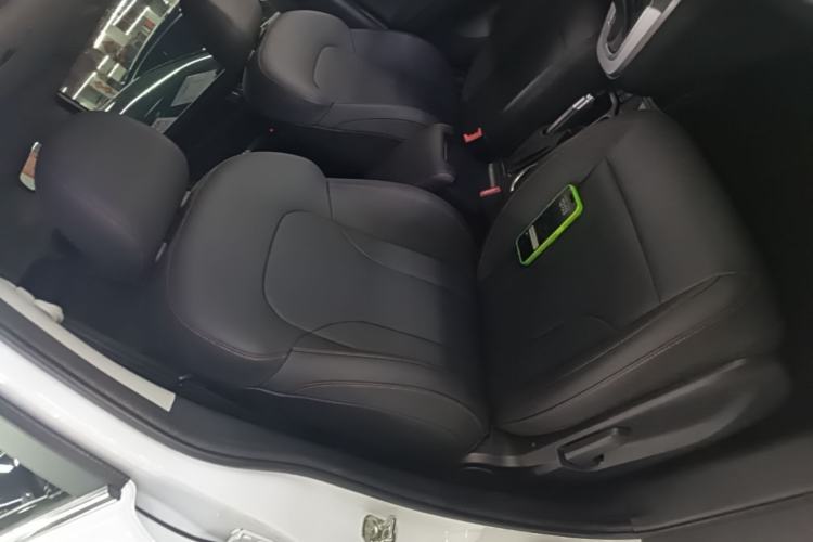 Used Haval M6 2019 1.5T DCT Two-Wheel Drive Elite Version China VI Standard Right Front Seat