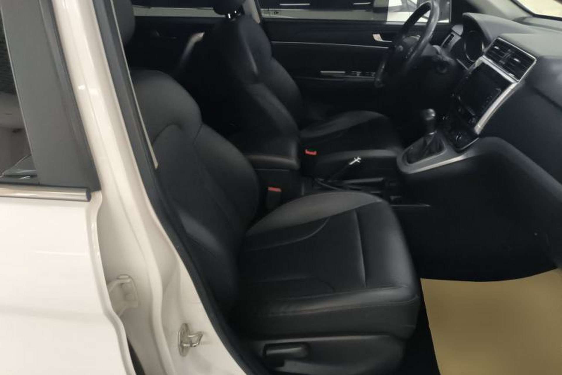 Used Haval M6 2019 1.5T DCT Two-Wheel Drive Value Edition China VI Standard Right Front Seat