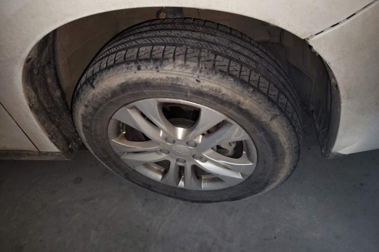 Used Haval M6 2019 1.5T Manual Two-Wheel Drive Urban Version China VI Standard Right Front Wheel Hub