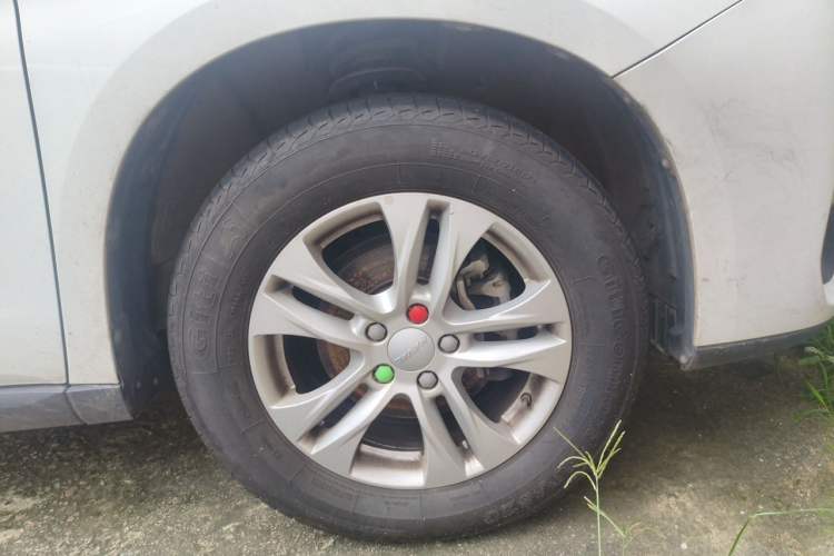 Used Haval M6 2019 1.5T DCT Two-Wheel Drive Value Edition China VI Standard Right Front Wheel Hub