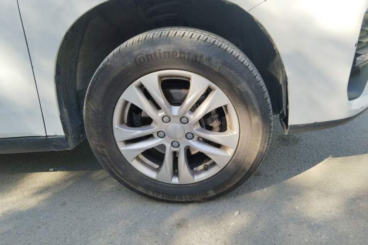 Used Haval M6 2019 1.5T Manual Two-Wheel Drive Elite Version China V Standard Right Front Wheel Hub