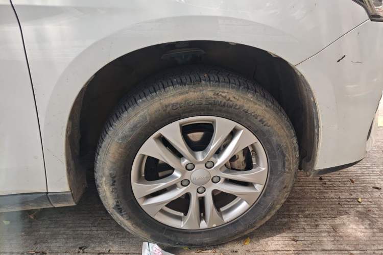 Used Haval M6 2019 1.5T DCT Two-Wheel Drive Value Edition China VI Standard Right Front Wheel Hub